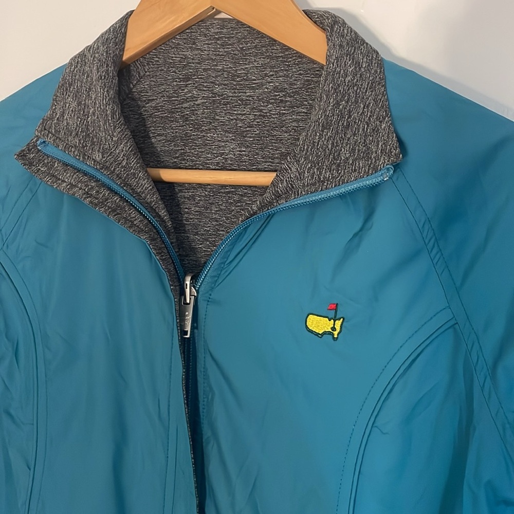 Reversible women’s Masters zip-up jacket. Teal blue and gray 🩵💙🩶🤍